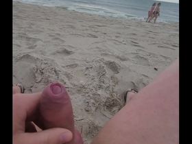 Dick flash for girls on the beach